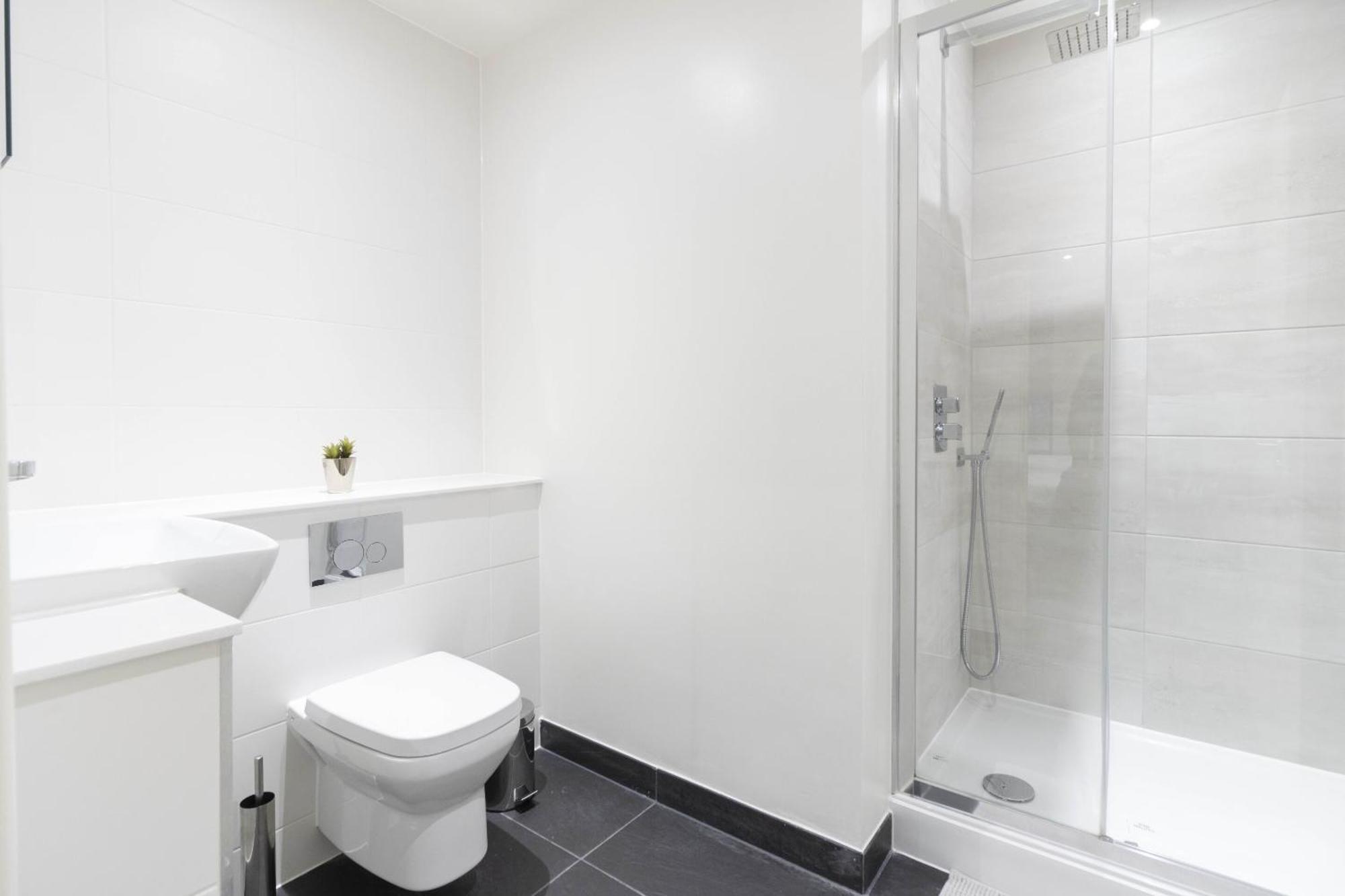 شقة Linacre 1&2 - One And Two Bed Flat Behind The Cathedral With Free Parking And Fast Wifi إكزيتر الغرفة الصورة