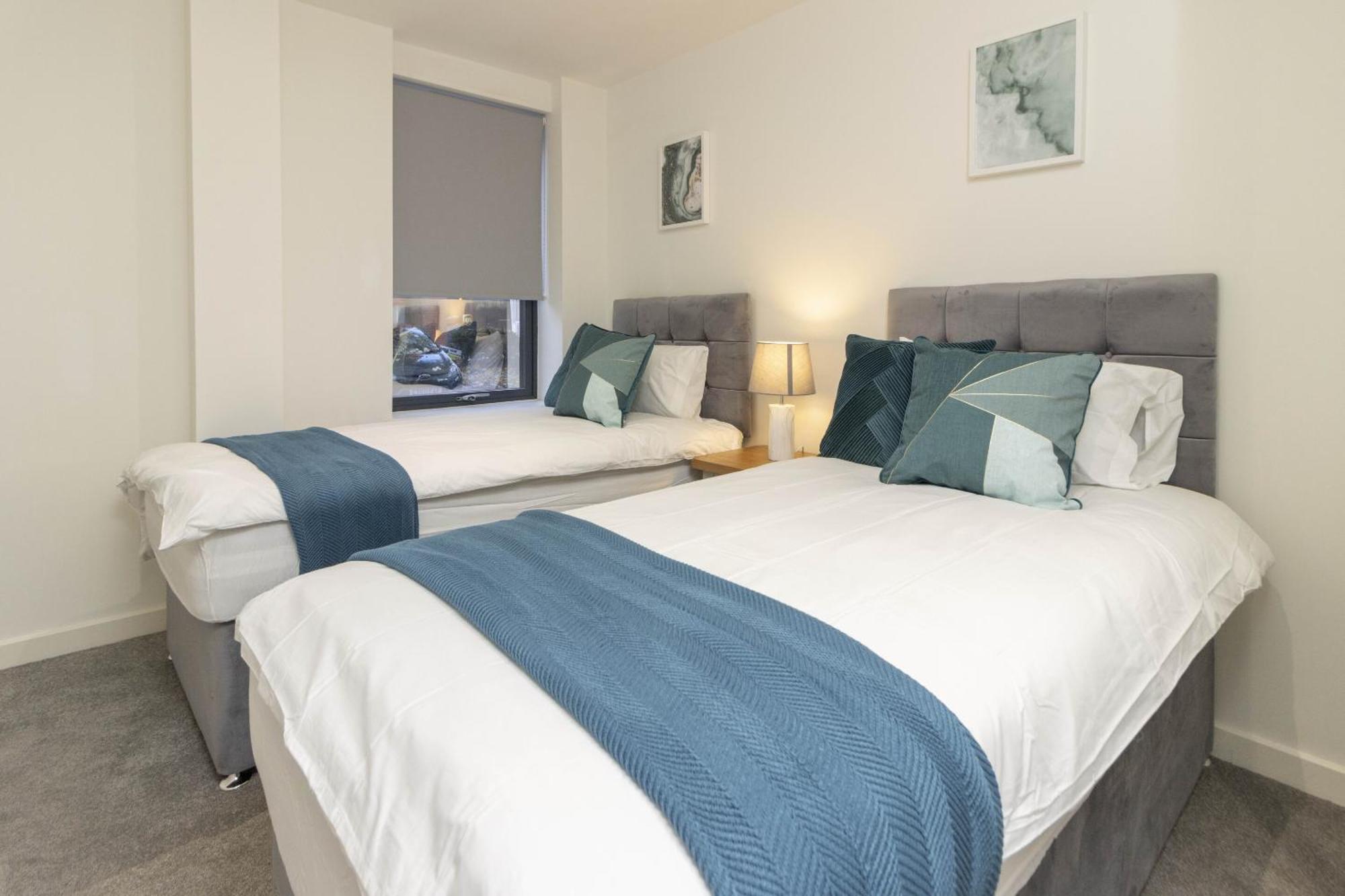 شقة Linacre 1&2 - One And Two Bed Flat Behind The Cathedral With Free Parking And Fast Wifi إكزيتر الغرفة الصورة
